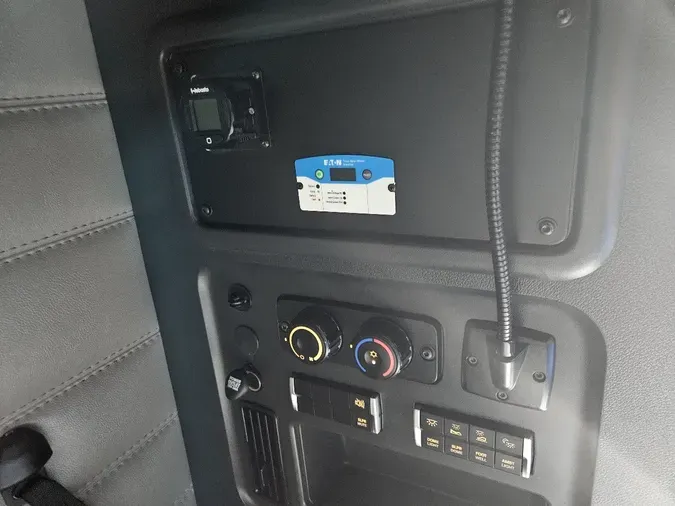 2023 FREIGHTLINER Cascadia 126