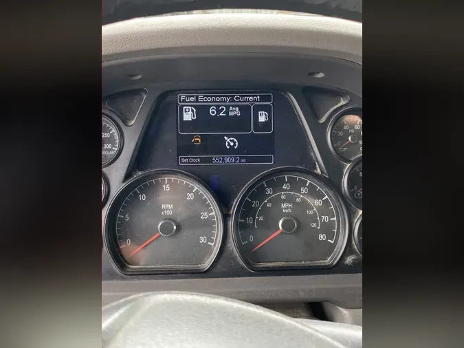 2015 PETERBILT 567