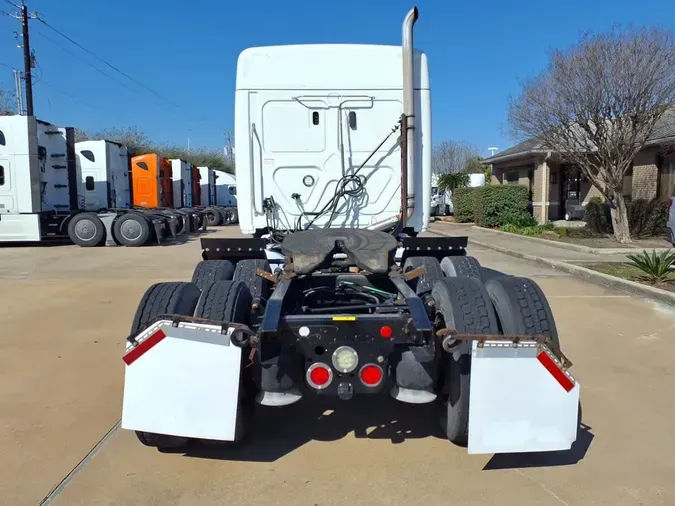 2020 FREIGHTLINER/MERCEDES CASCADIA 113" DAYCAB