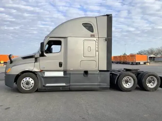 2020 Freightliner Cascadia