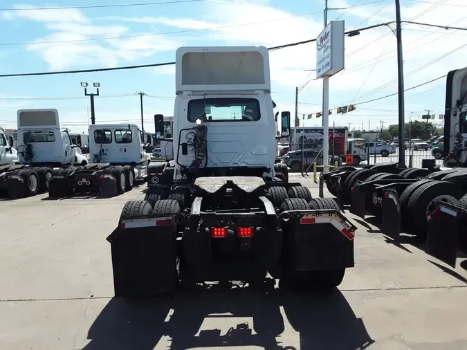 2019 NAVISTAR INTERNATIONAL LT625 DAYCAB T/A