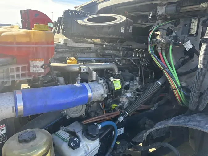 2020 Freightliner Cascadia 126