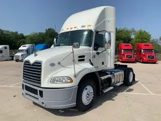 2014 MACK CXU612