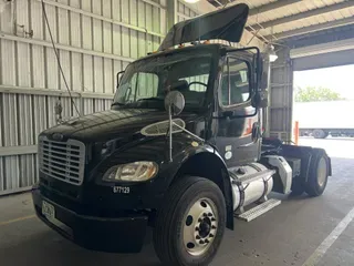 2017 FREIGHTLINER/MERCEDES M2 106