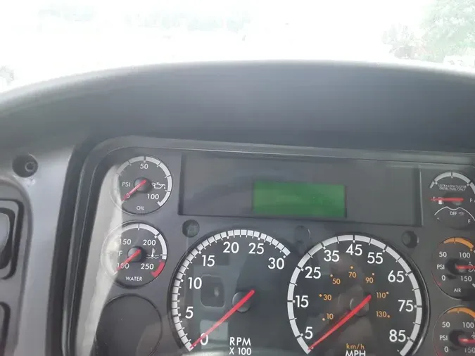 2021 FREIGHTLINER/MERCEDES M2 106