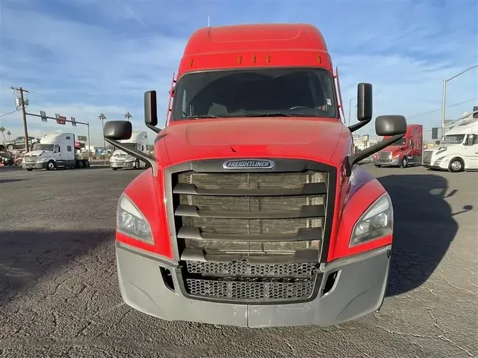 2022 FREIGHTLINER CA126