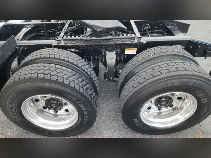 2020 FREIGHTLINER CA126