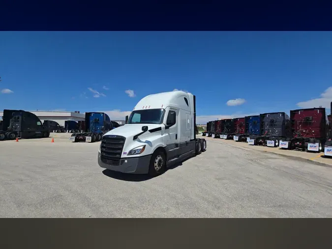 2022 Freightliner Cascadia 126