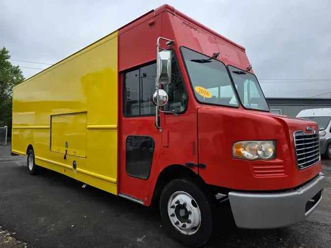 2016 FRTLR CUSTOM CHASSIS CORP MT55