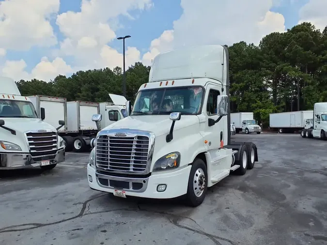 2019 FREIGHTLINER/MERCEDES CASCADIA 125
