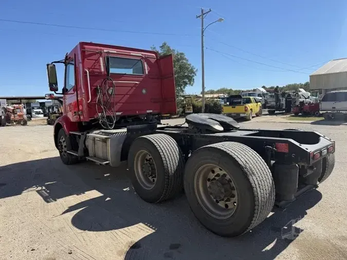 2023 VOLVO VNR64T300ebd5a2717db6b43e31c2512fa492ab16