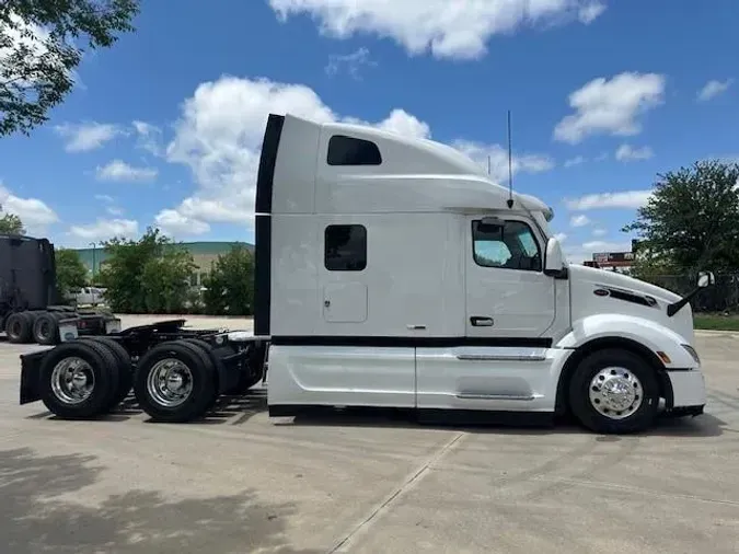 2023 Peterbilt 579