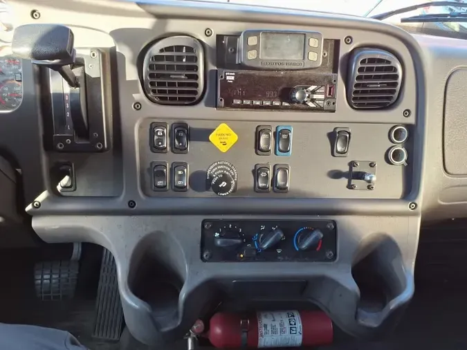 2019 FREIGHTLINER/MERCEDES M2 106