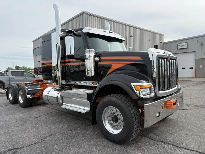 2027 International HX520 SLEEPER