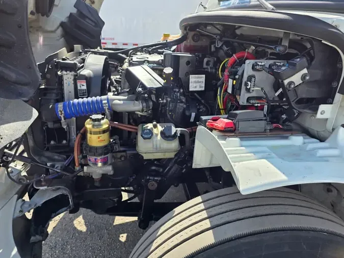 2020 FREIGHTLINER M2 106