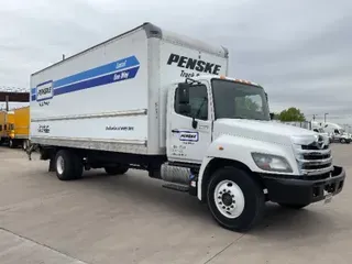 2018 HINO TRUCK 268