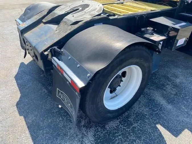 2021 AutoCar ACTT42
