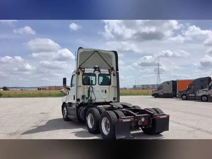 2019 Freightliner Cascadia 126ebe641fa7156ee9f30460ee8226cb5b9