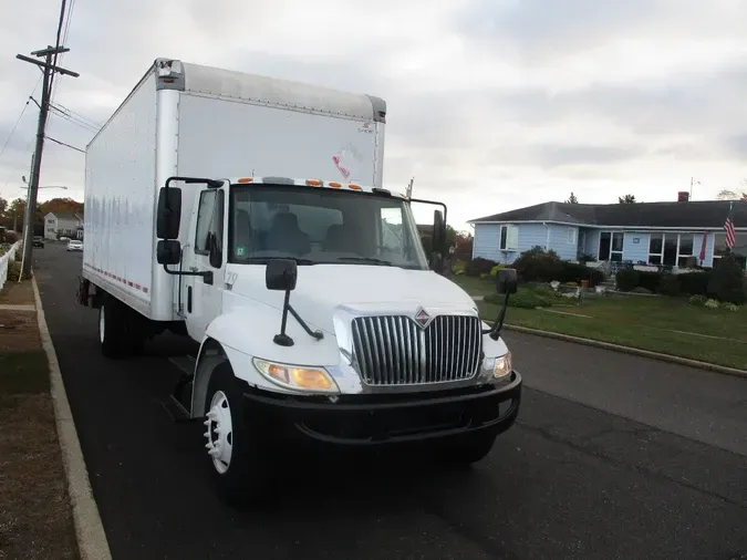 2011 INTERNATIONAL 4300