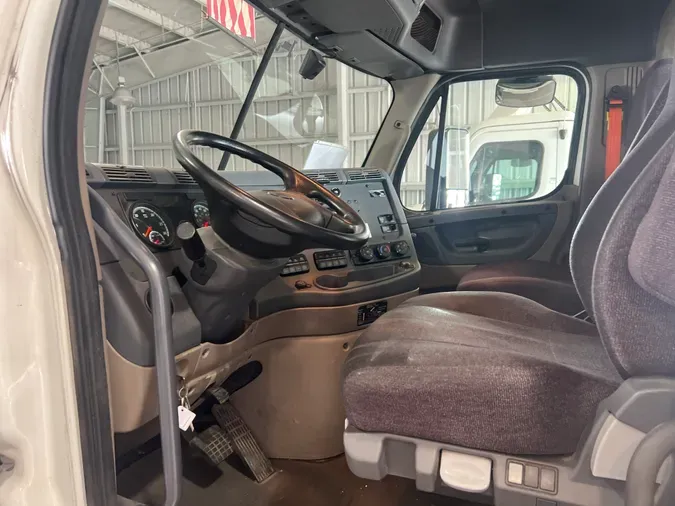 2019 FREIGHTLINER/MERCEDES CASCADIA 125