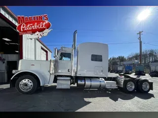 2021 PETERBILT 389