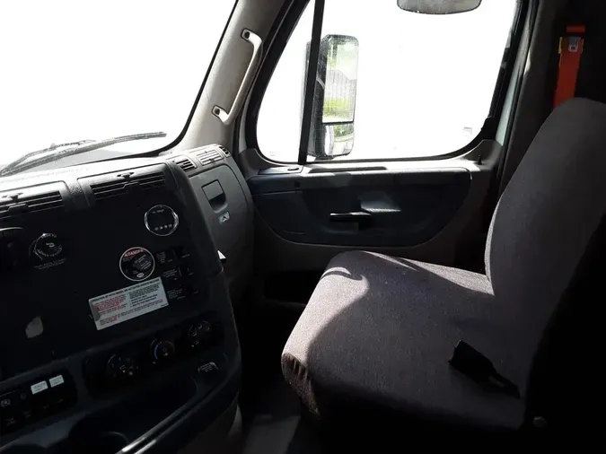 2018 FREIGHTLINER CASCADIA 125