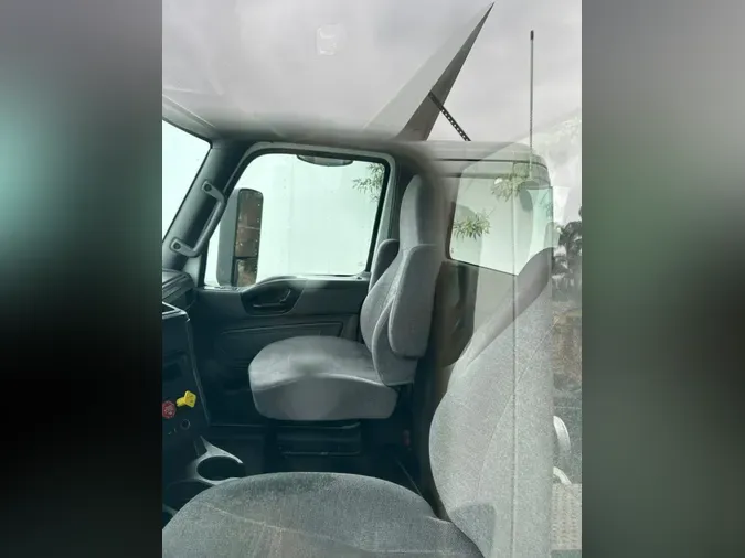 2019 NAVISTAR INTERNATIONAL LT625 DAYCAB T/A