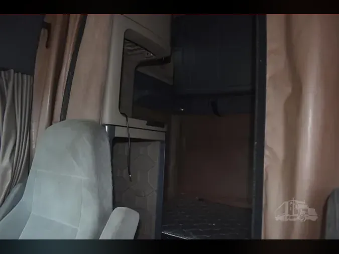2015 FREIGHTLINER CASCADIA 125