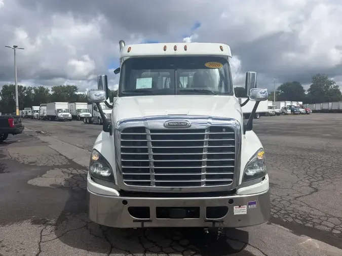 2020 FREIGHTLINER/MERCEDES CASCADIA 125ebf2946031e463c03d3c56e82710f59d
