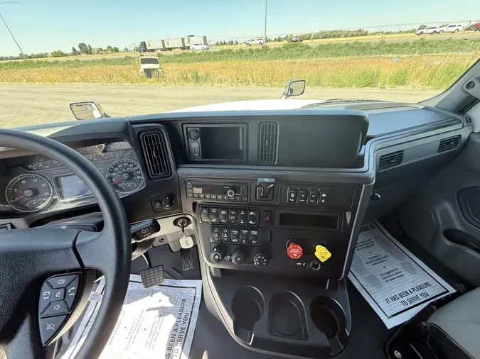 2023 International LT625