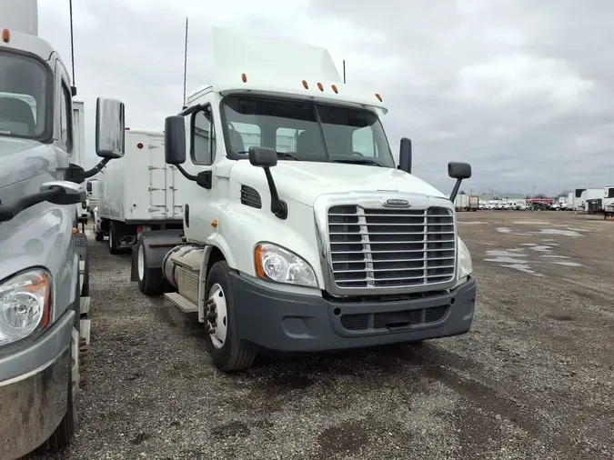 2019 FREIGHTLINER/MERCEDES CASCADIA 113ebfa02c82e560d65cc03d9b7f93171f2