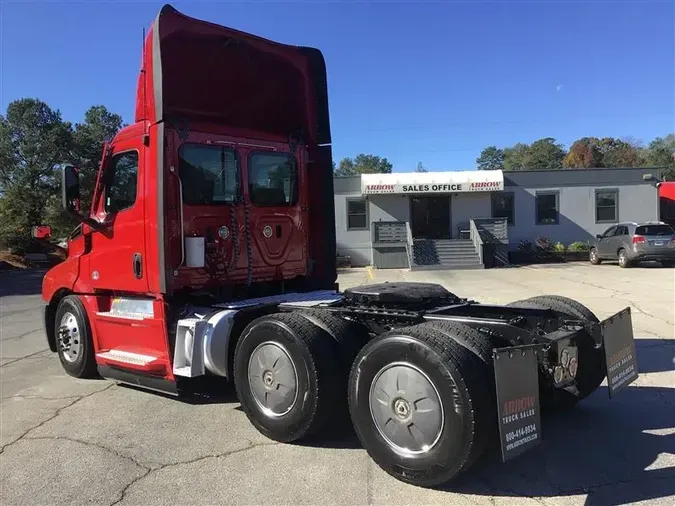 2021 FREIGHTLINER CA126