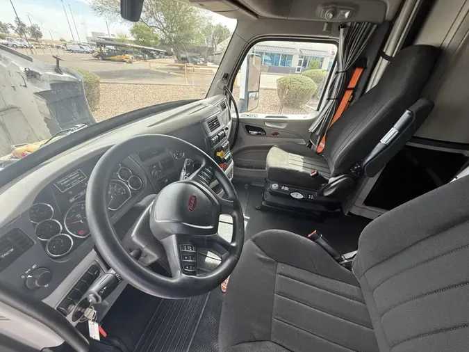 2021 Peterbilt 579