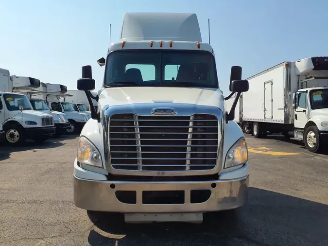 2016 FREIGHTLINER CASCADIA 125