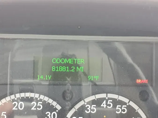 2018 FREIGHTLINER M2 106