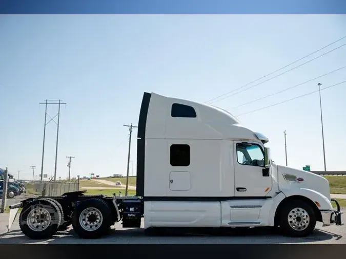 2021 PETERBILT 579