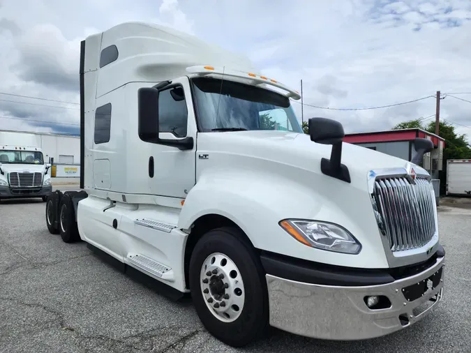 2019 NAVISTAR INTERNATIONAL LT625 SLPR CAB