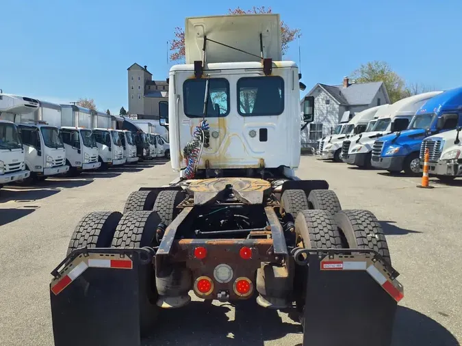 2016 FREIGHTLINER CASCADIA 125