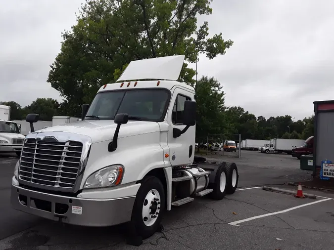 2016 FREIGHTLINER/MERCEDES CASCADIA 125ec014930d86719cccf6e5253237dd8bf