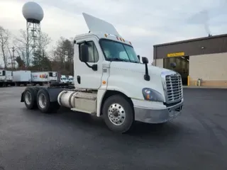 2016 FREIGHTLINER X12564ST