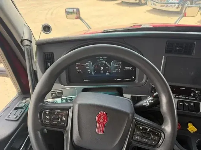 2023 Kenworth T680ec01f00f94c74bc3454632043bebae27