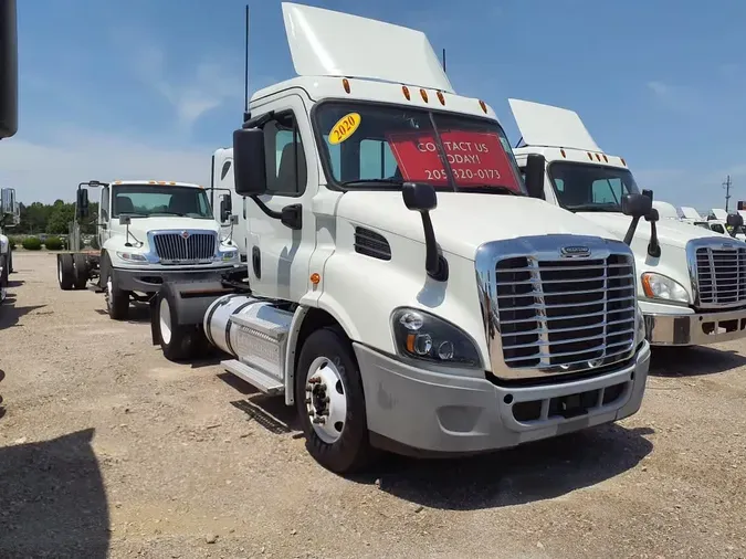 2020 FREIGHTLINER CASCADIA 113