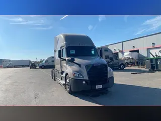 2023 Freightliner Cascadia 126
