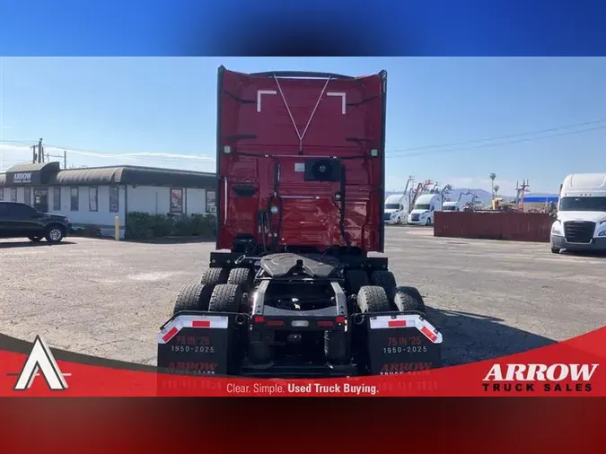 2022 VOLVO VNL760