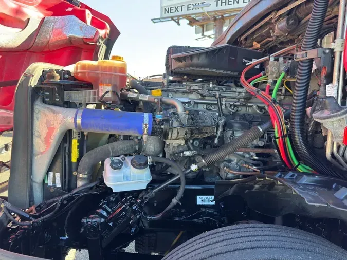 2023 FREIGHTLINER Cascadia 126