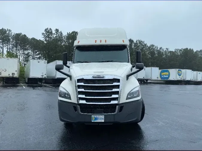 2018 Freightliner T12664ST