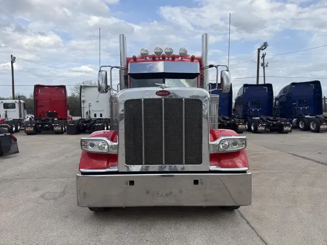 2022 Peterbilt 389