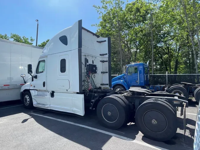 2019 FREIGHTLINER/MERCEDES CASCADIA 125