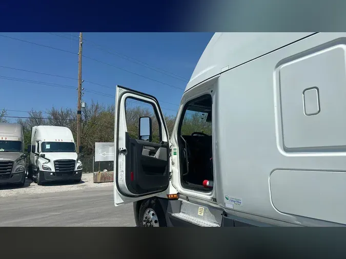 2021 Freightliner Cascadia