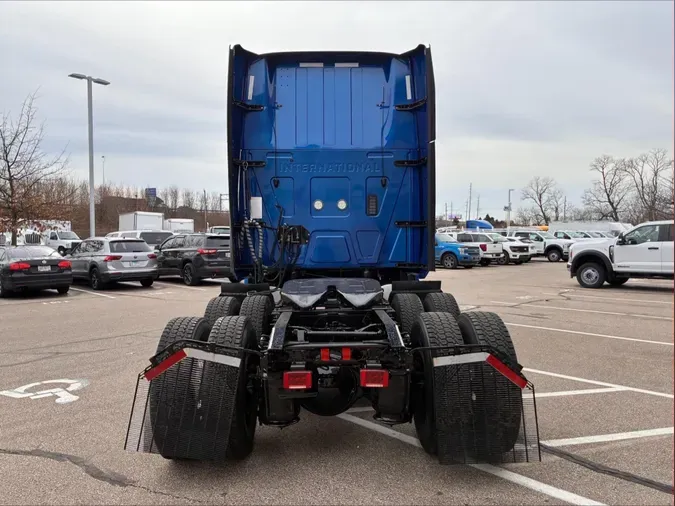 2022 International LT625